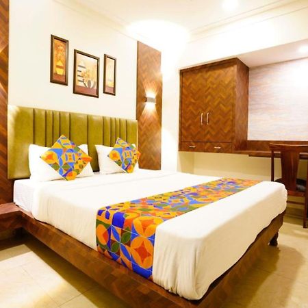 Hotel Diamora Residency ターネー エクステリア 写真