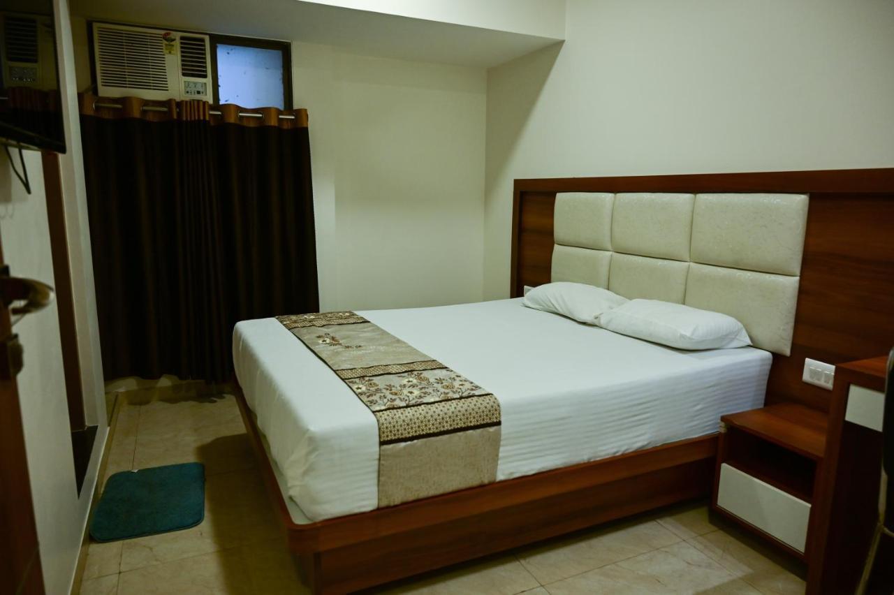 Hotel Diamora Residency ターネー エクステリア 写真