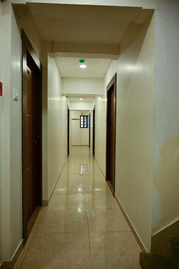 Hotel Diamora Residency ターネー エクステリア 写真