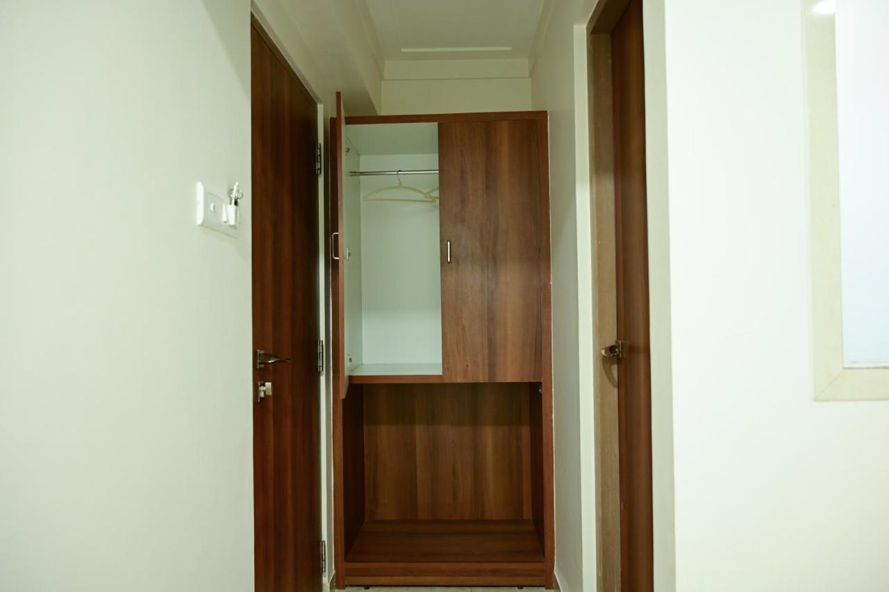 Hotel Diamora Residency ターネー エクステリア 写真
