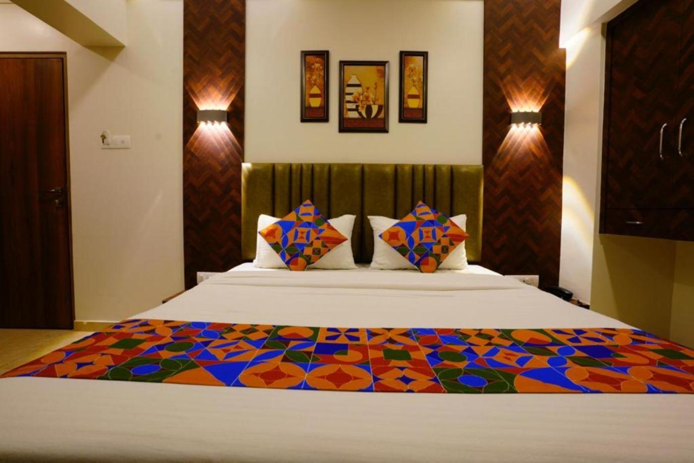 Hotel Diamora Residency ターネー エクステリア 写真